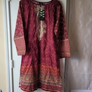 Saya Pret Embroidered Shirt Burgundy size Small